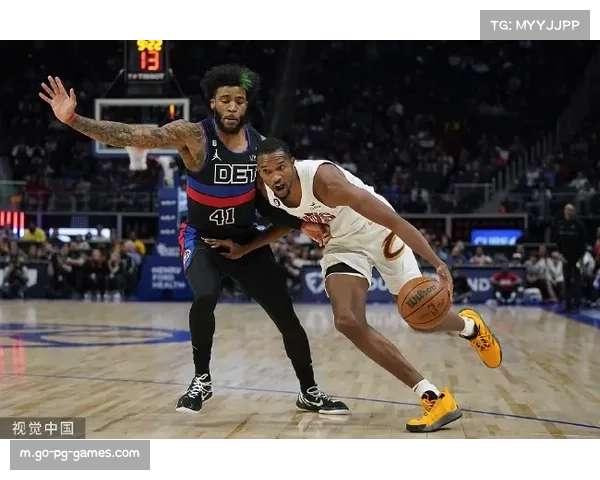 米切尔首节发力拿下11分 康宁汉姆仅得2分1助攻